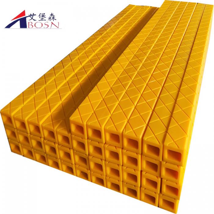 軍綠色空心塑料枕牧