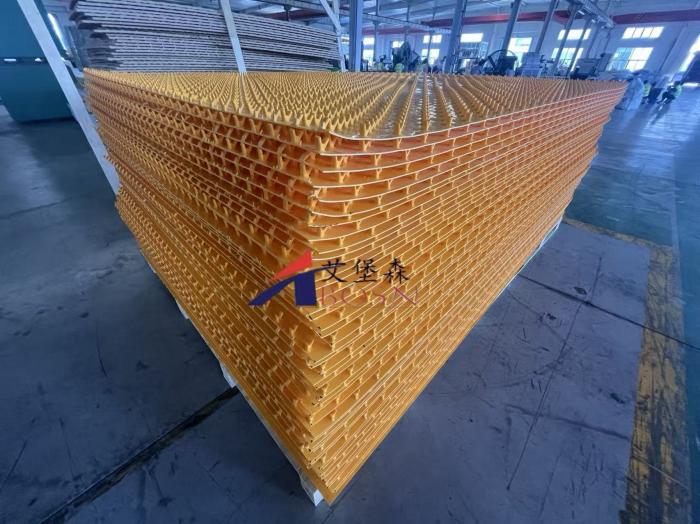 污水處理池改造首選：MCPE防水防腐襯片